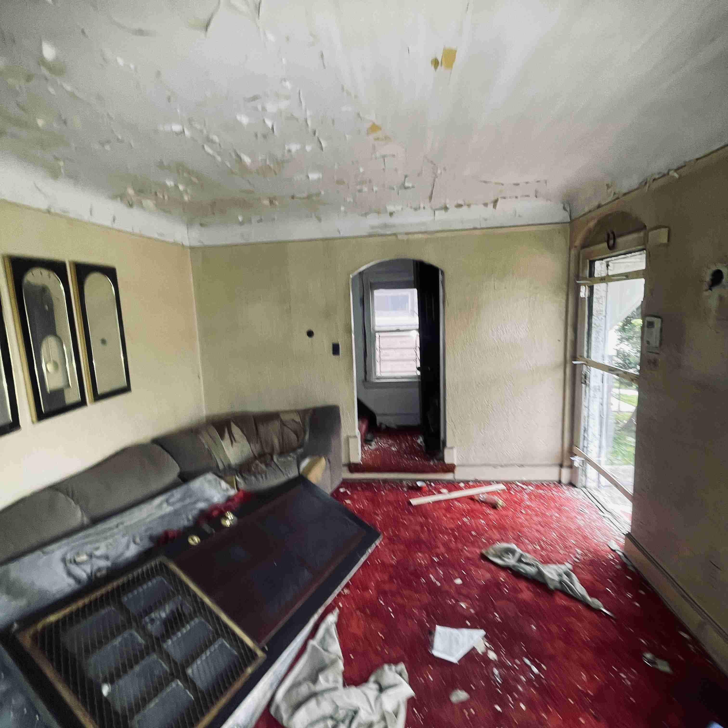 14044 Roselawn (36).jpg